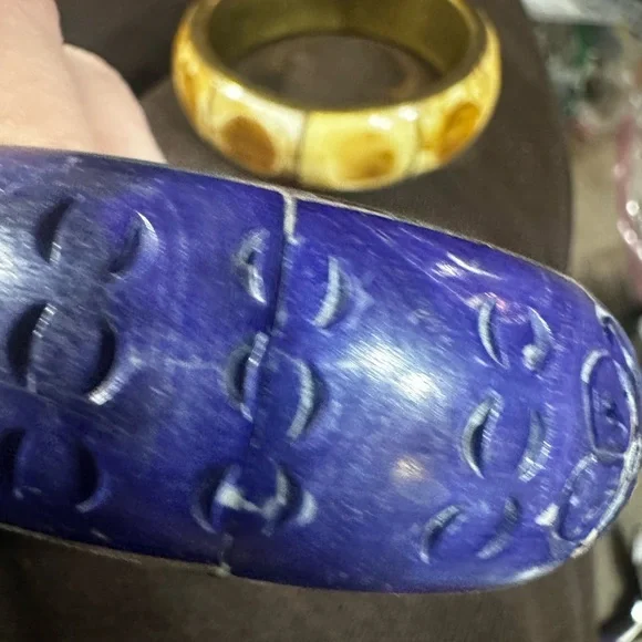 Bone Blue Floral Bangle Bracelet - Picture 5 of 12